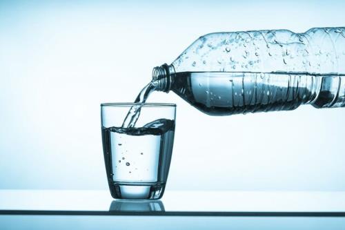 مرگ زن ۳۵ ساله آمریکایی بعد از نوشیدن ۲ لیتر آب